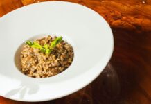 Risoto de Mignon ao Funghi: sabor e sofisticação em cada garfada Risoto de Mignon ao Funghi