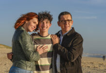 Olhe o Mar mistura humor e emoção em drama francês leve Olhe o Mar