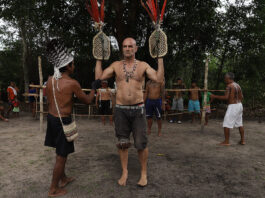 Ed Stafford: Rituais Extremos chega ao Discovery e Max Ed Stafford