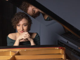 Piano no Metrô