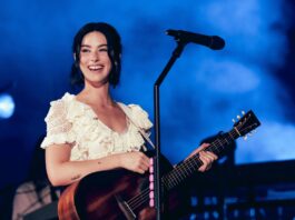 Gracie Abrams lança Look At My Life com novo videoclipe Gracie Abrams