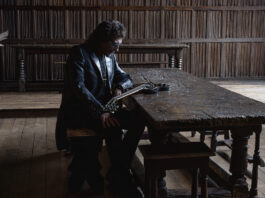 Tony Iommi anuncia From The Dark com riffs monumentais Tony Iommi
