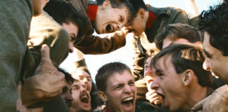 Coward ganha imagens inéditas e destaca drama de guerra Coward