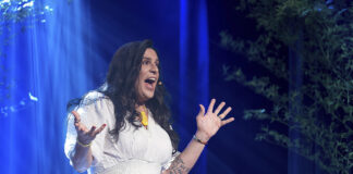 Índio Behn leva humor ácido e Dra. Rosângela a Brasília Índio Behn
