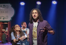 Musical Amor em Pedaços traz afeto e recomeços ao palco Musical Amor em Pedaços