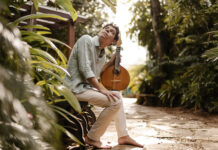 Tiago Tunes transforma trajetória em álbum Intemporâneo Tiago Tunes