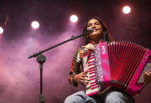 Lucy Alves brilha no encerramento do Festival do Choro Lucy Alves