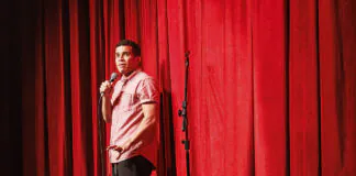 Wêlson Nunes leva humor premiado aos palcos de Brasília Wêlson Nunes